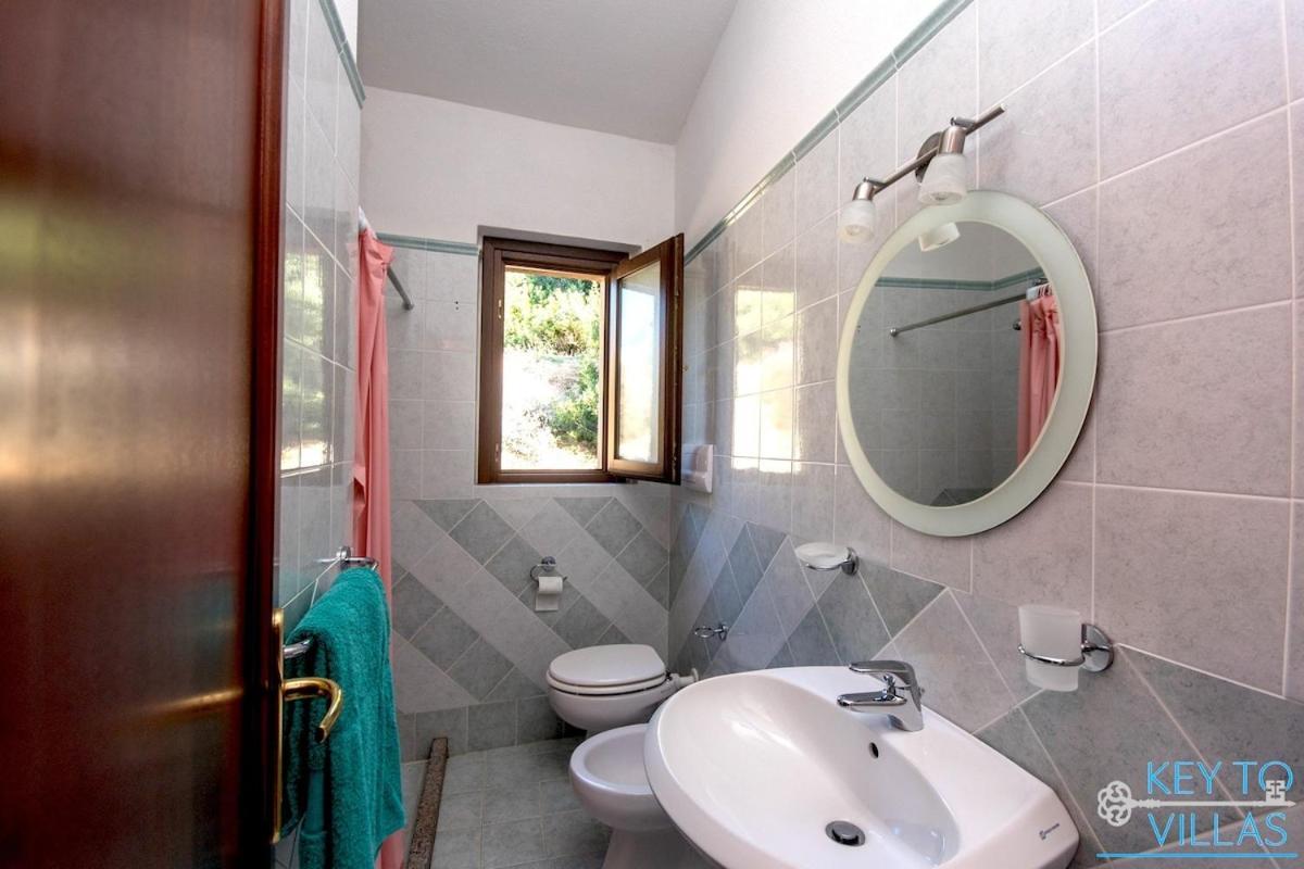 Villa Vista - Key To Villas Costa Paradiso Exterior photo